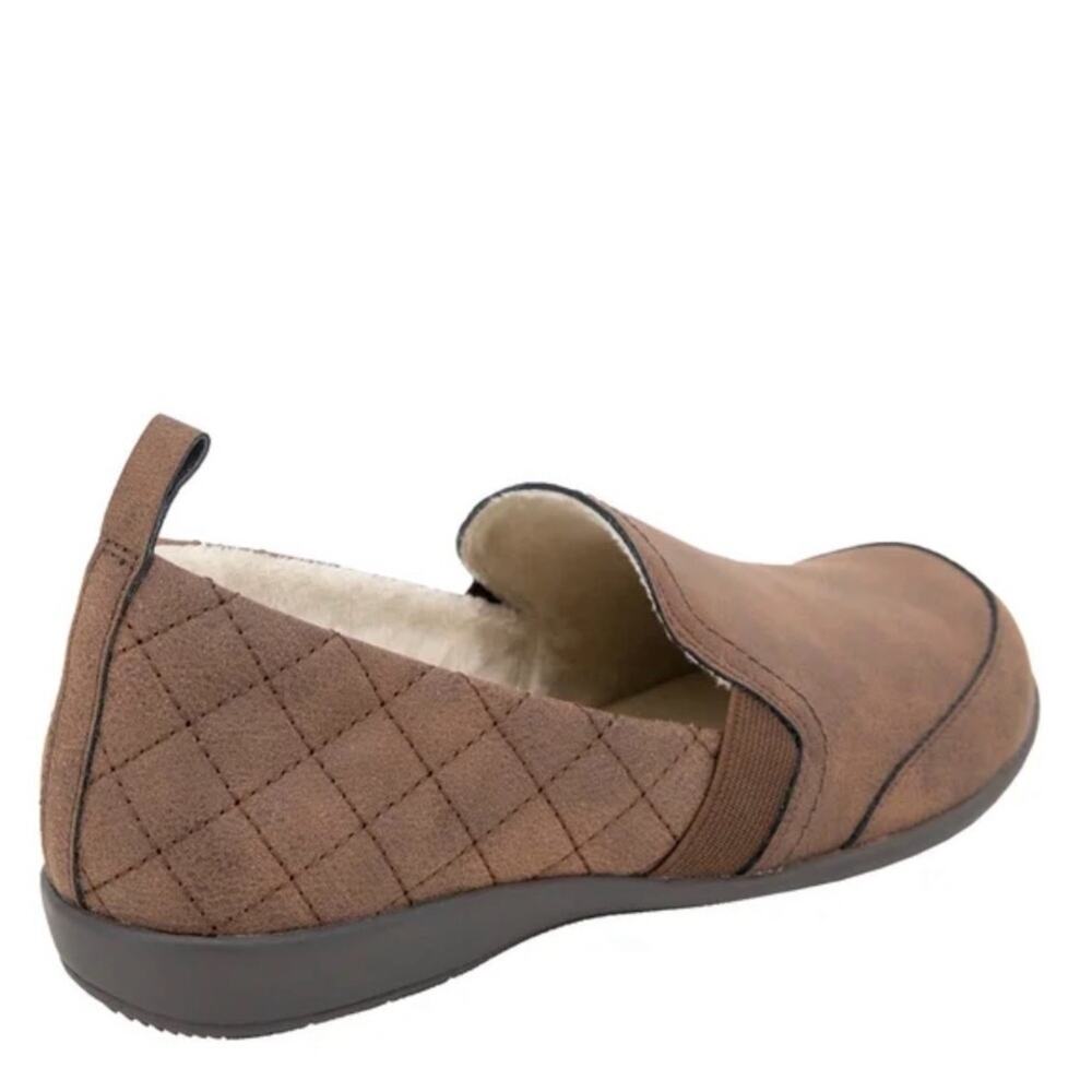 Jsport Women’s Casual Slip on Loafers Brown Size 7 NEW in Box